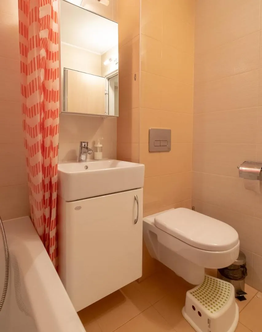 Sunny 1- Bdr In Banishora District Apartment Sofia