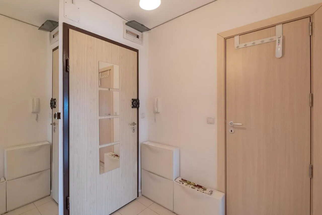 Sunny 1- Bdr In Banishora District Apartment Sofia